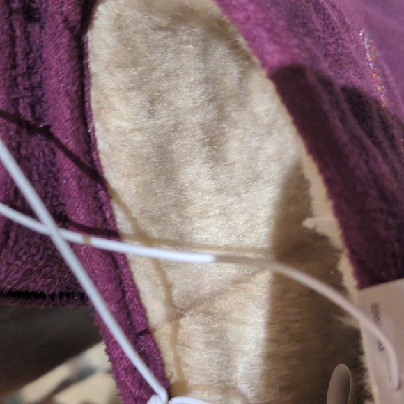 Girls Ugg type boots - Picture 2 of 4